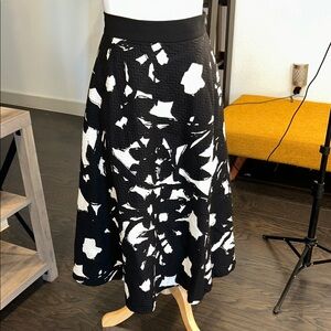 Banana Republic Black and White A-Line Skirt
